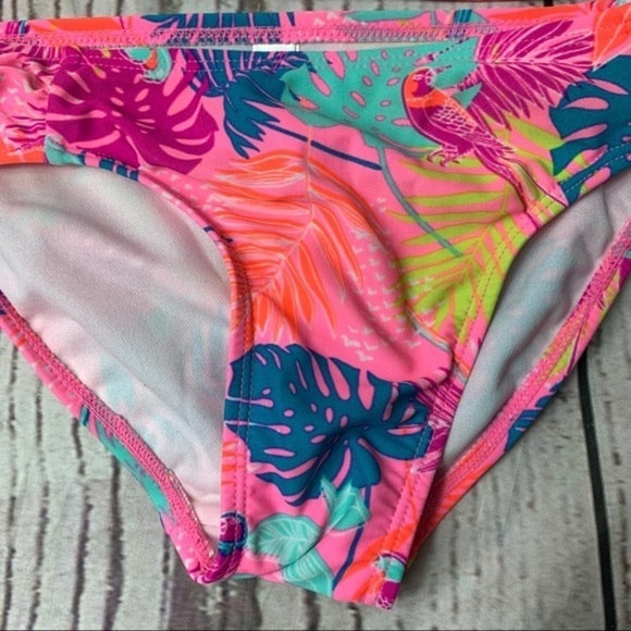 🎉 Host Pick 🎉 SO Floral Tropical Shoulder Tie Ruffle Bikini - Picture 4 of 5